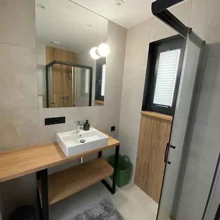 Sorella House 辛安诺泽蒂